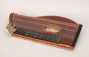 メッガー家に伝わるミュンヘン製チター