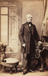 【図１】リチャードソンの父親の肖像写真　マイケル・ウェイス氏蔵