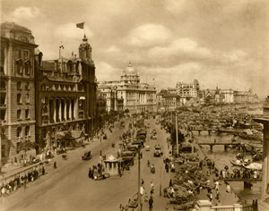 上海バンド　Shanghai of To-day 1927年より　当館蔵