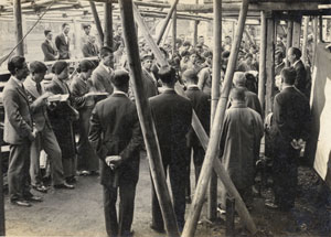 資料４　現会堂建立鍬入式　（写真－１２）　横浜海岸教会所蔵・当館保管