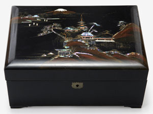 横浜青貝細工　オルゴール箱　昭和時代　金子皓彦氏蔵