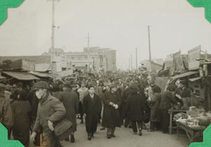 写真６ 横浜の露店街の光景
