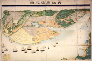図１　大港横浜之図　橋本玉蘭斎貞秀画　［慶応4（1868）年］当館蔵