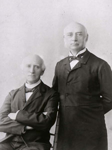 図1　ヘボン（右）と弟スレーター　高谷道男氏寄贈・当館蔵